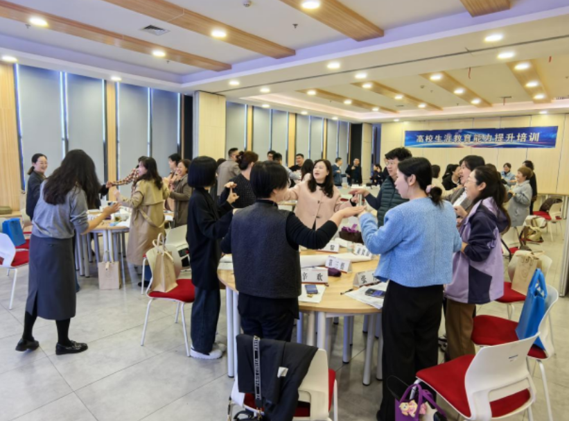 点击图片进入下一页 点击图片进入下一页