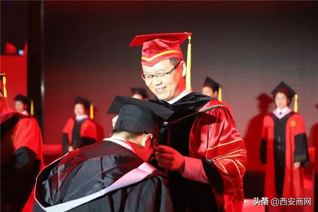 相信未来,乘风破浪丨米兰网页版,米兰(中国)举行2020届毕业典礼